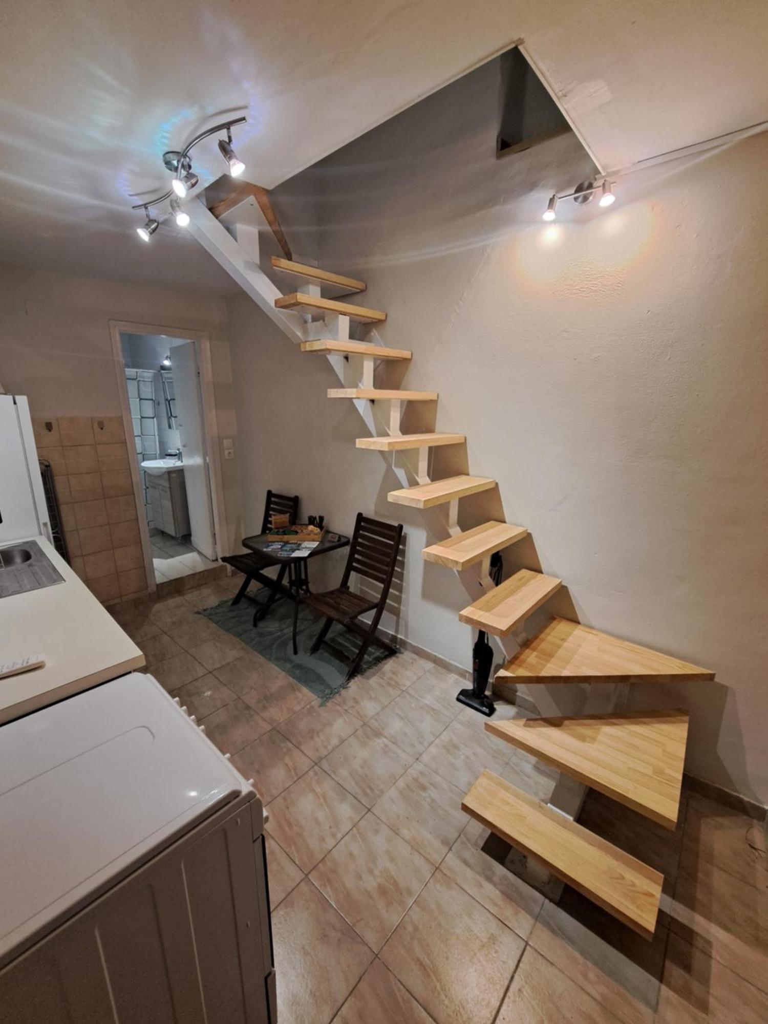 Deppy's Two-storey House